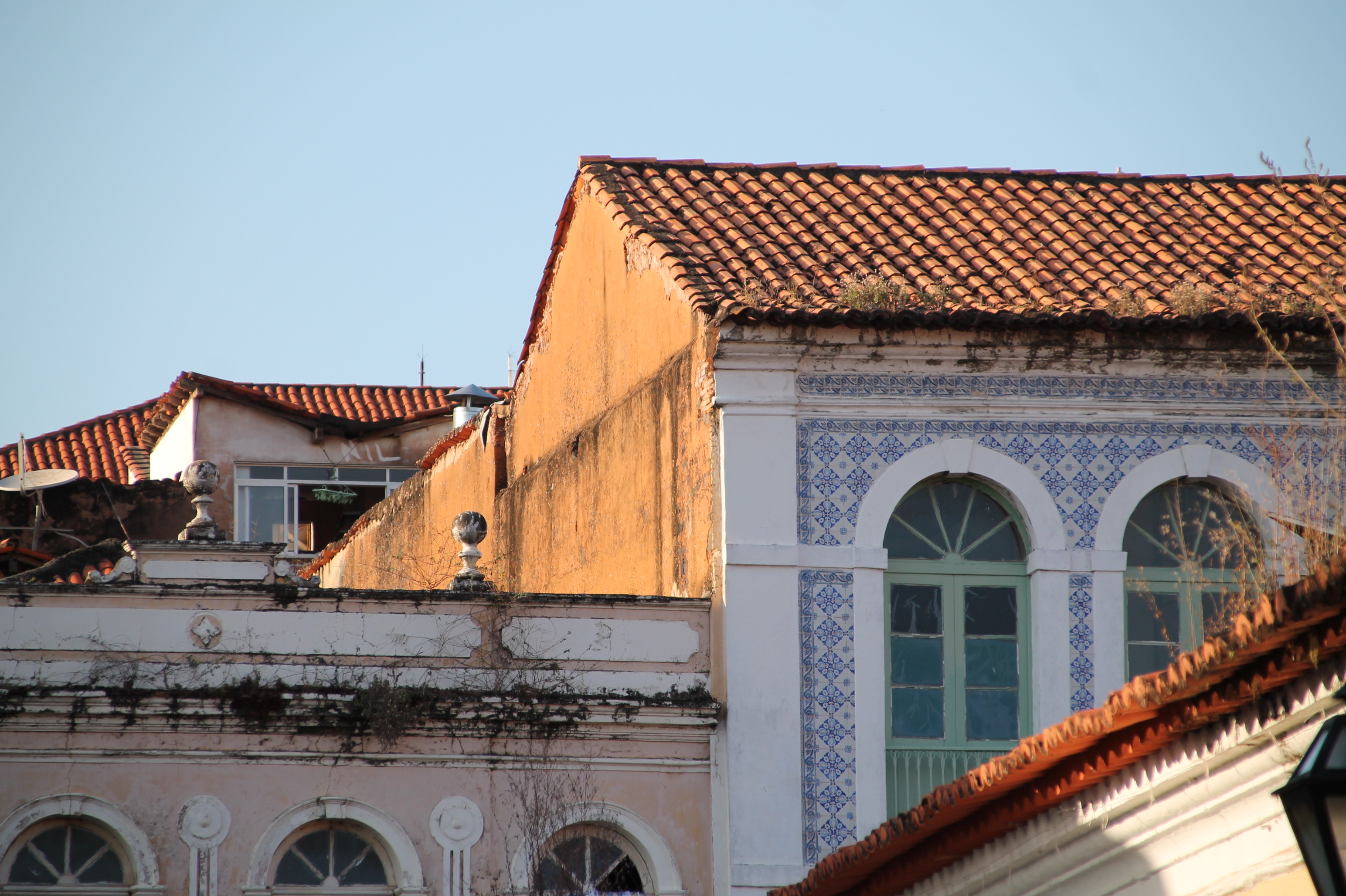The Portuguese Azulejos: a heritage over the seas