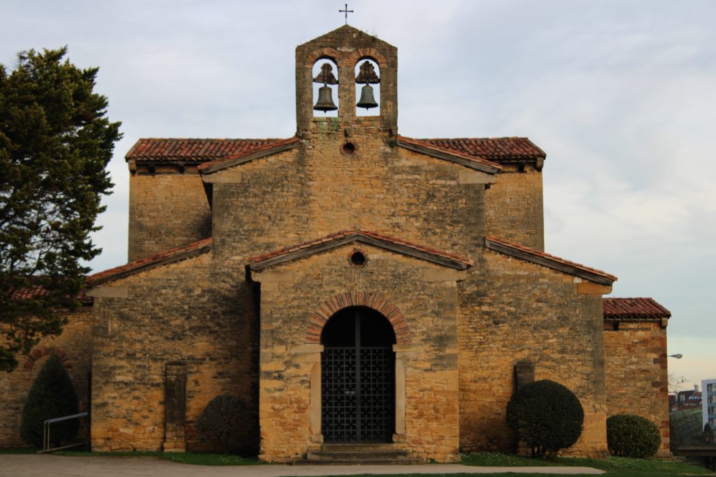 San Julián de los Prados church