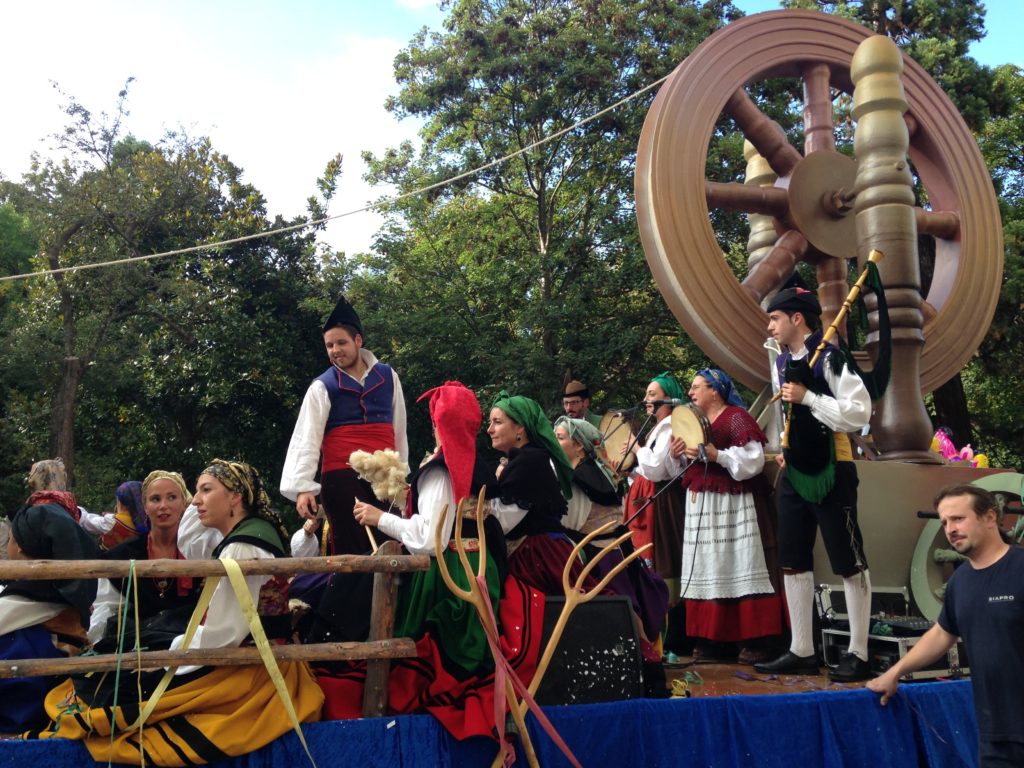 People dressed with Asturian costumes