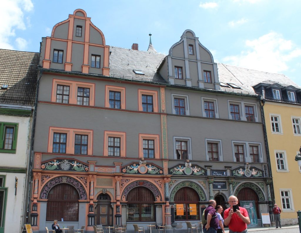 The Cranachhaus (left) on the west side of Weimar’s Marktplatz