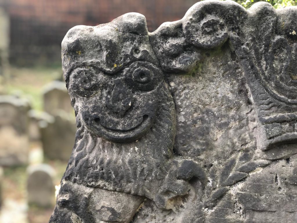 Image 3.6: The ornamentation of the gravestone in the Jewish cemetery.