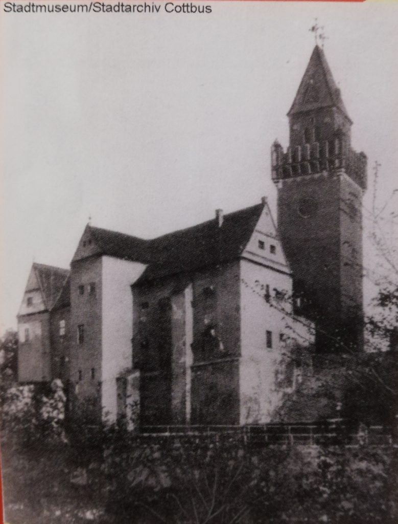 The old castle before 1905