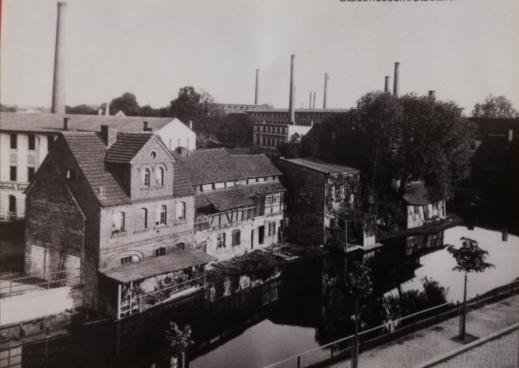 The Southern bank of Spree river near Uferstrasse in 1905