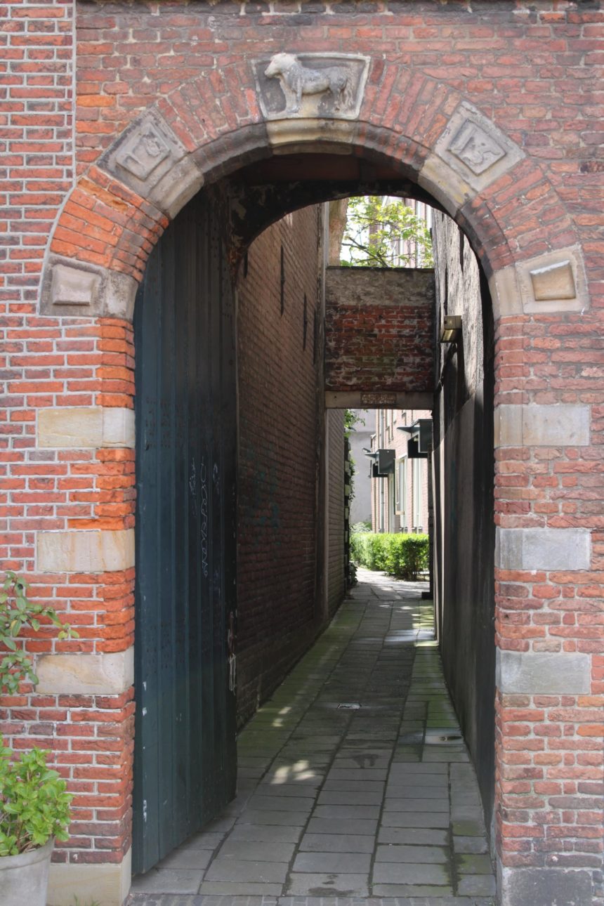 Door to an inside garden