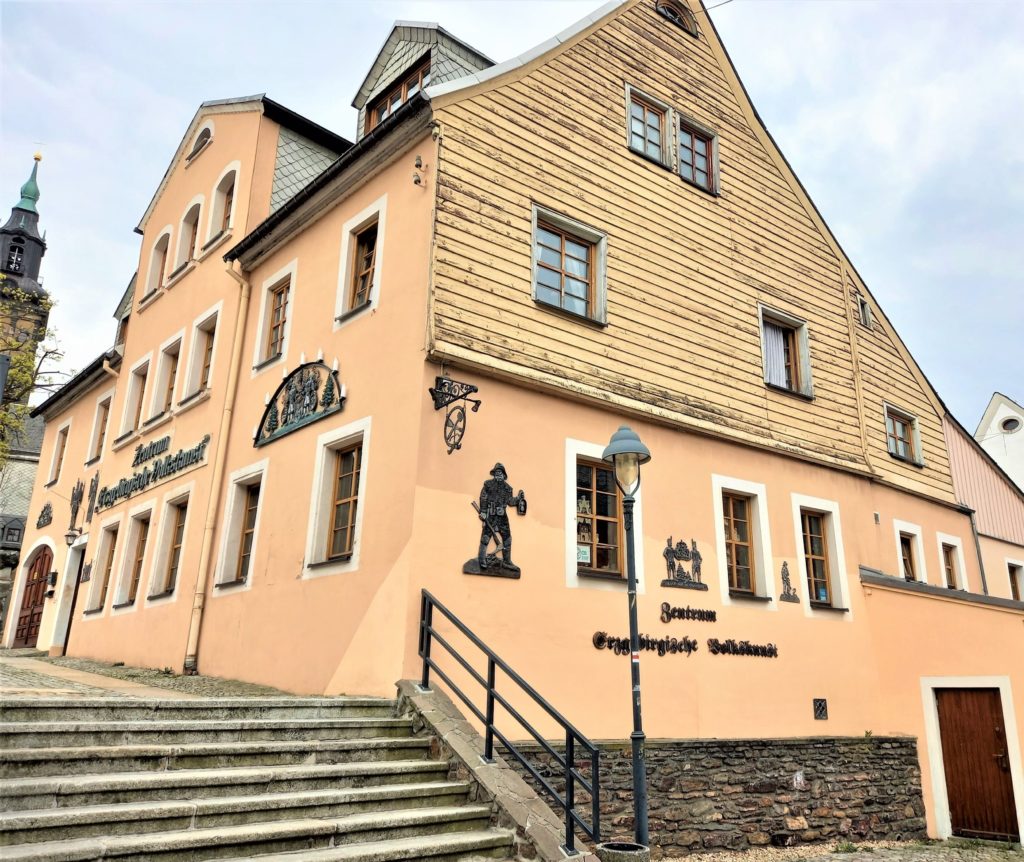 Facade decorations of the Ore Mountain Folk Art Center (Schneeberg, Germany)