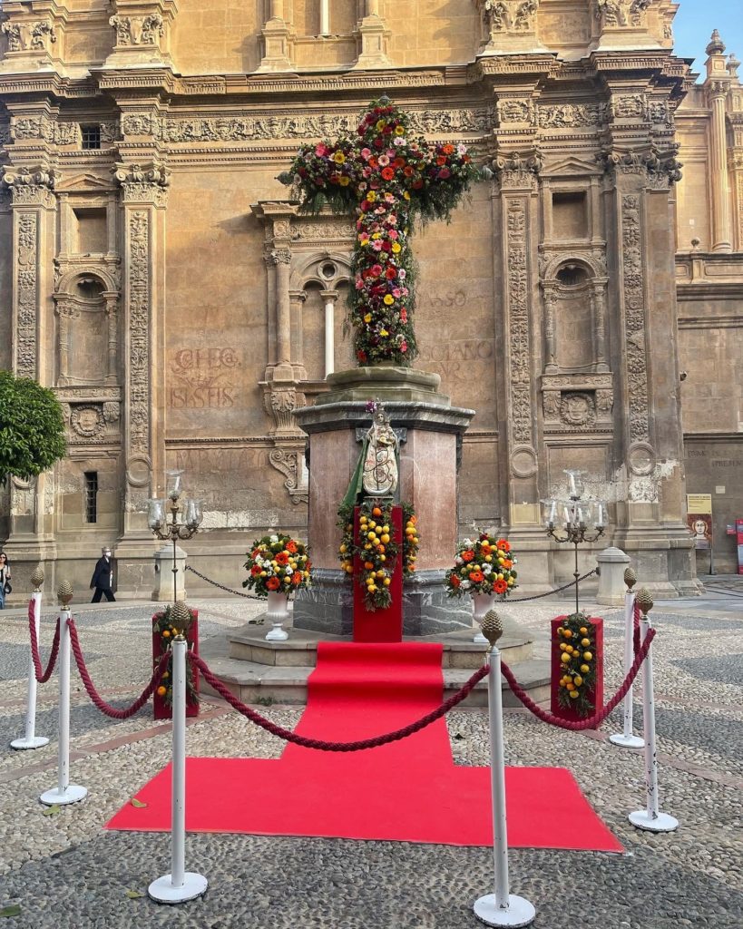 Standing cross with flowers