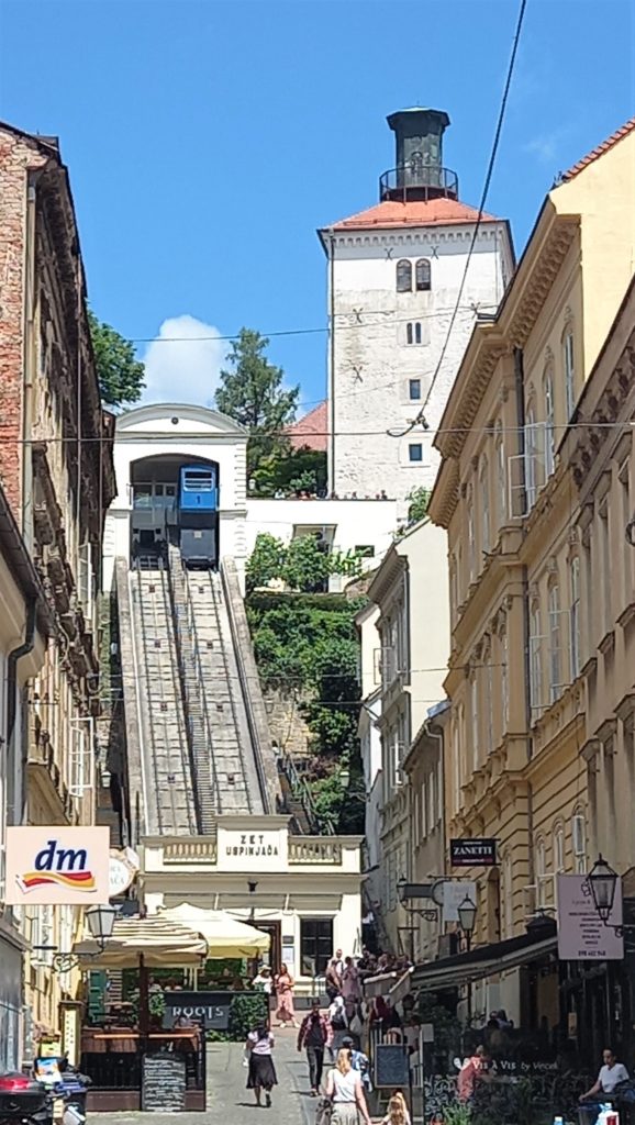 Tomićeva street